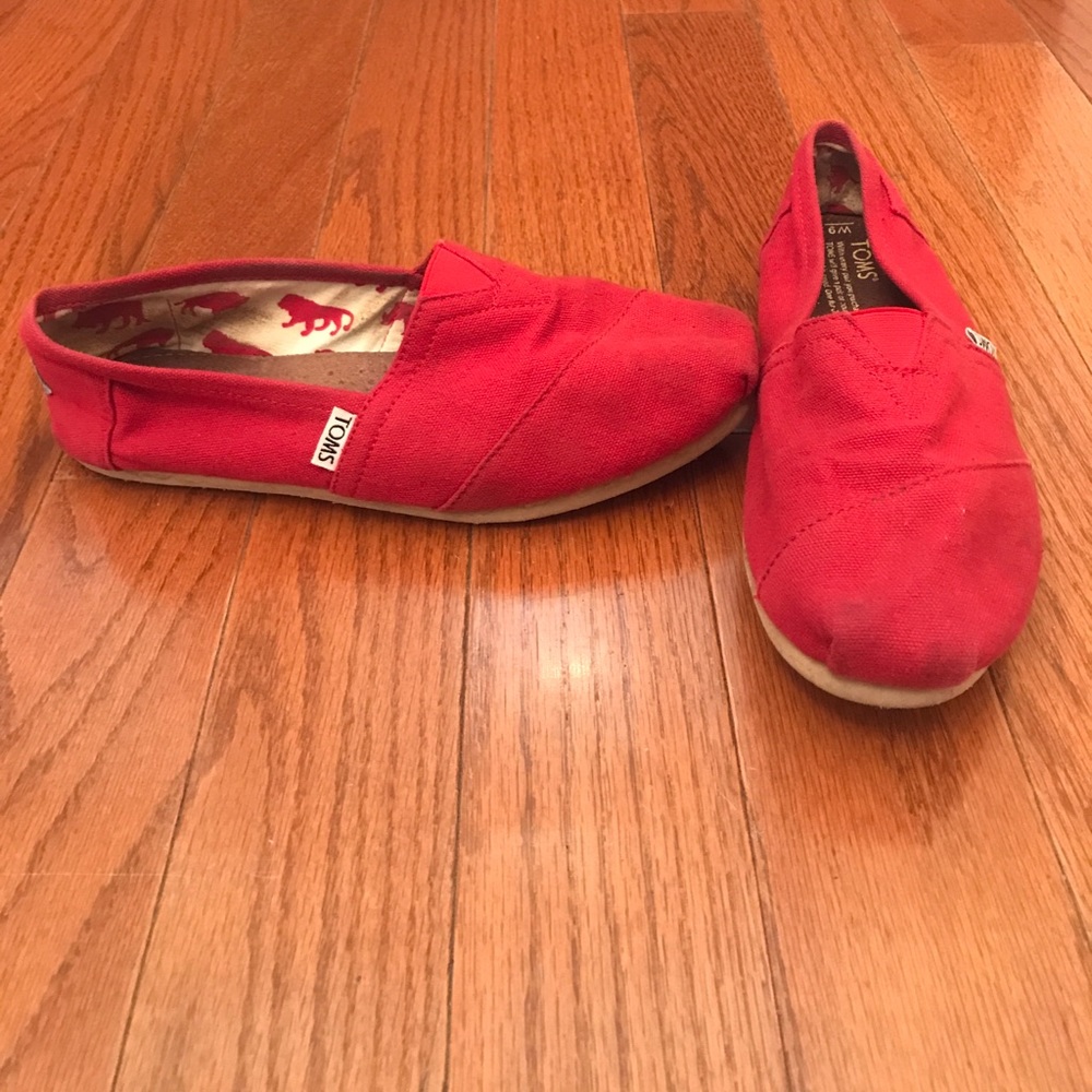 Red Toms