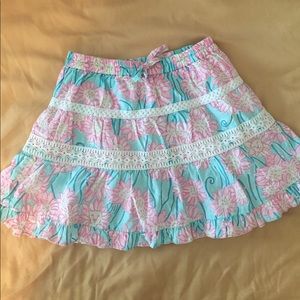 Cute girls Lilly Pulitzer skirt!
