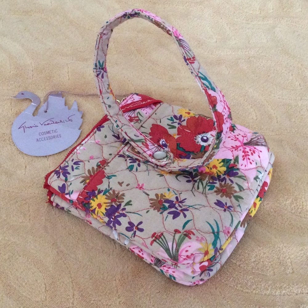 Cosmetic bag