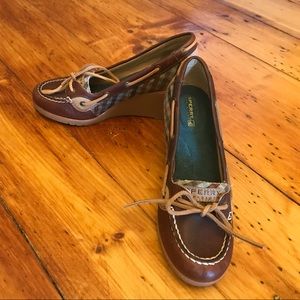 Sperry Wedges