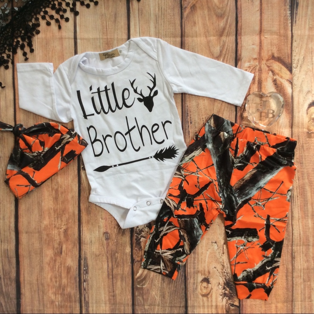 Boutique Baby Boy LITTLE BROTHER Camo 3pc set - Picture 2 of 2
