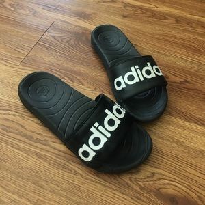 ADIDAS SLIDES