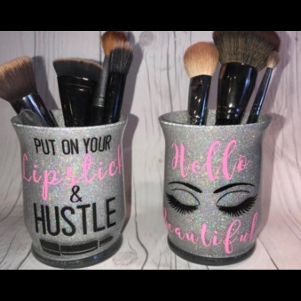 Make Up brush holders !