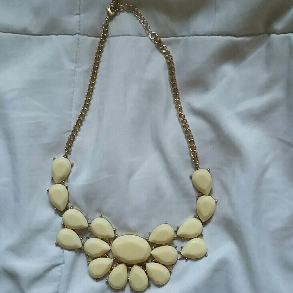 Necklace (used)