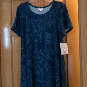 LULAROE MEDIUM SCISSOR CARLY