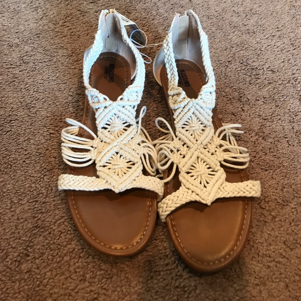 BRAND NEW sandals!