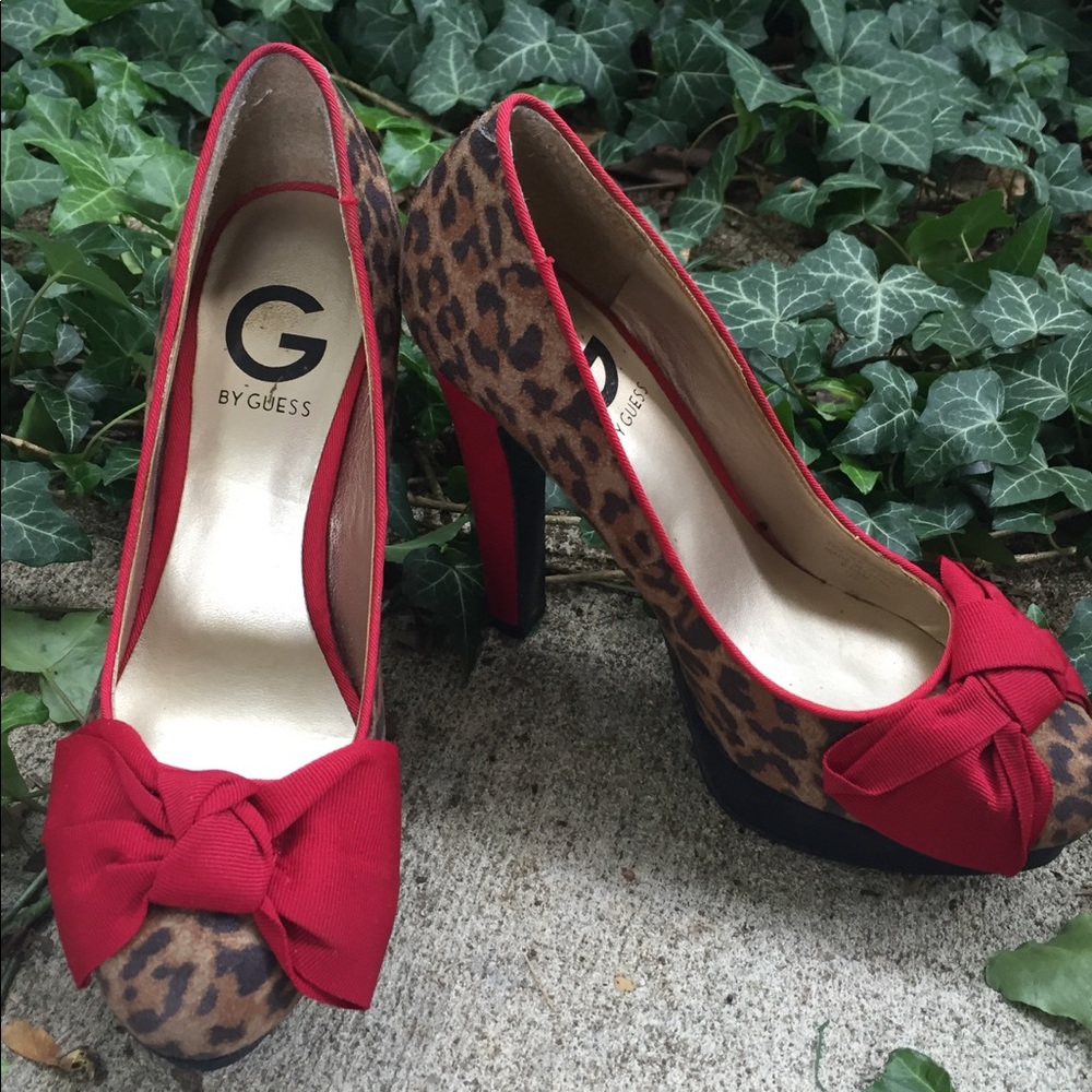 Guess!! ❤️ Leopard heels with a Red Bow!