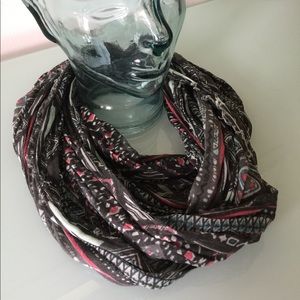 Multicolor infinity scarf