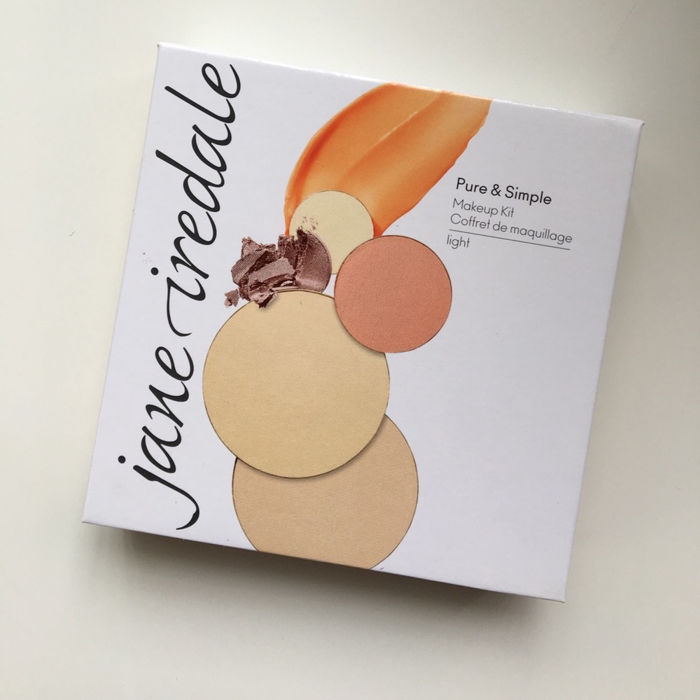 Jane Iredale pure and simple make up kit in Light
