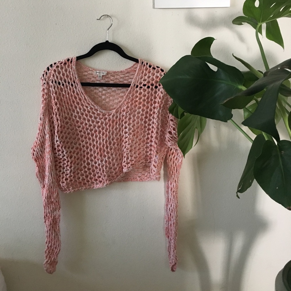 URBAN OUTFITTERS SWEATER