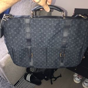 Louis Vuitton weekender / messenger bag