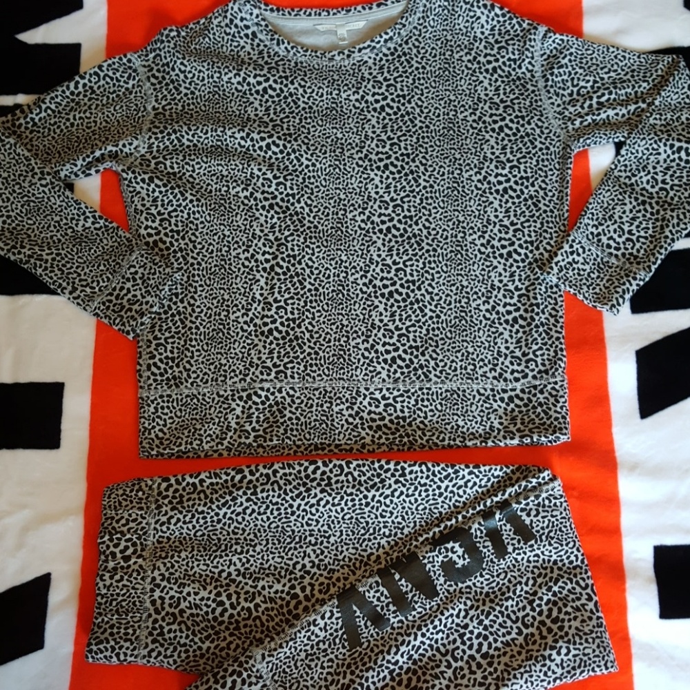 Victoria Secret Sweat Outfit