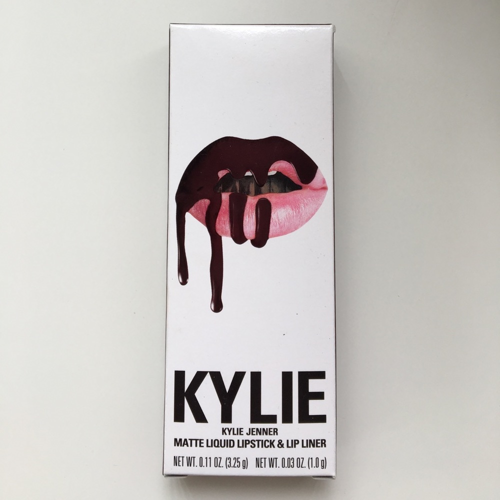 Kylie Lip Kit. Liquid Matte. Color: Vixen.