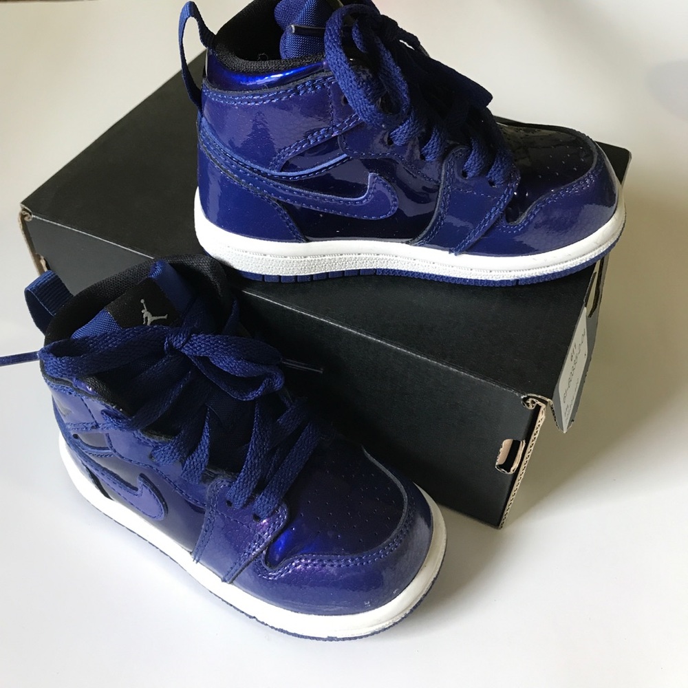 Retro royal blue Jordans