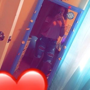 Meet your Posher, Daysia