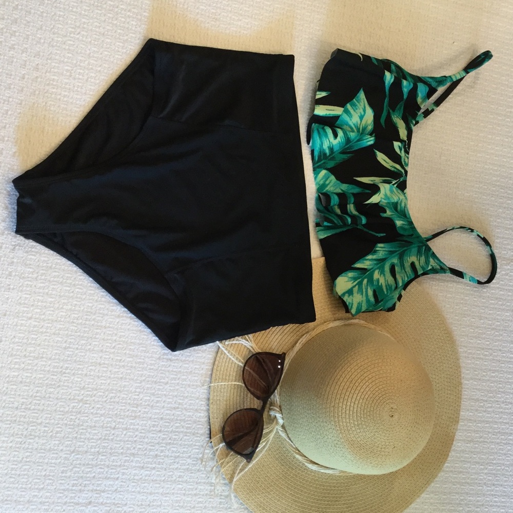 Old navy two piece swimsuit