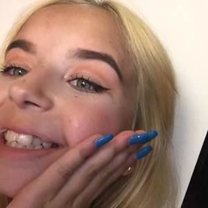 Meet your Posher, Ariana