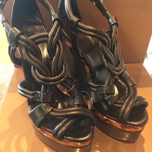 Gucci Platforms Size 36 - Picture 2 of 4