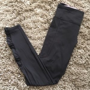 Lululemon Athletica pants sz 4. LOTS of pockets