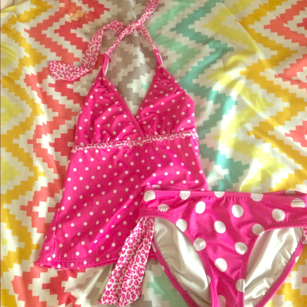 Cute polka dot bathing suit for girls!💖