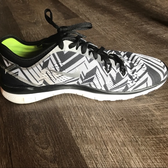 Nike Flyknit Tennis Shoes - Picture 2 of 2