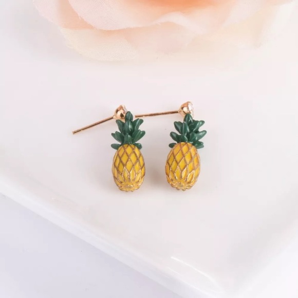 ✨HP✨🍍Pineapple Earrings🍍 - Picture 2 of 3