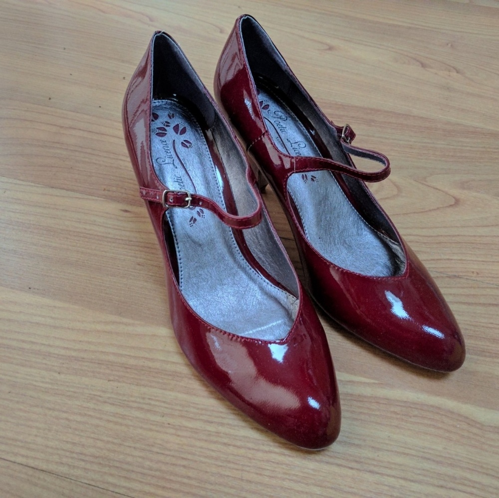NIB Poetic License size 8 Burgundy patent leather