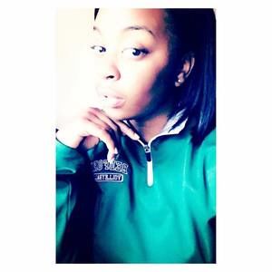 Meet your Posher, Kelli