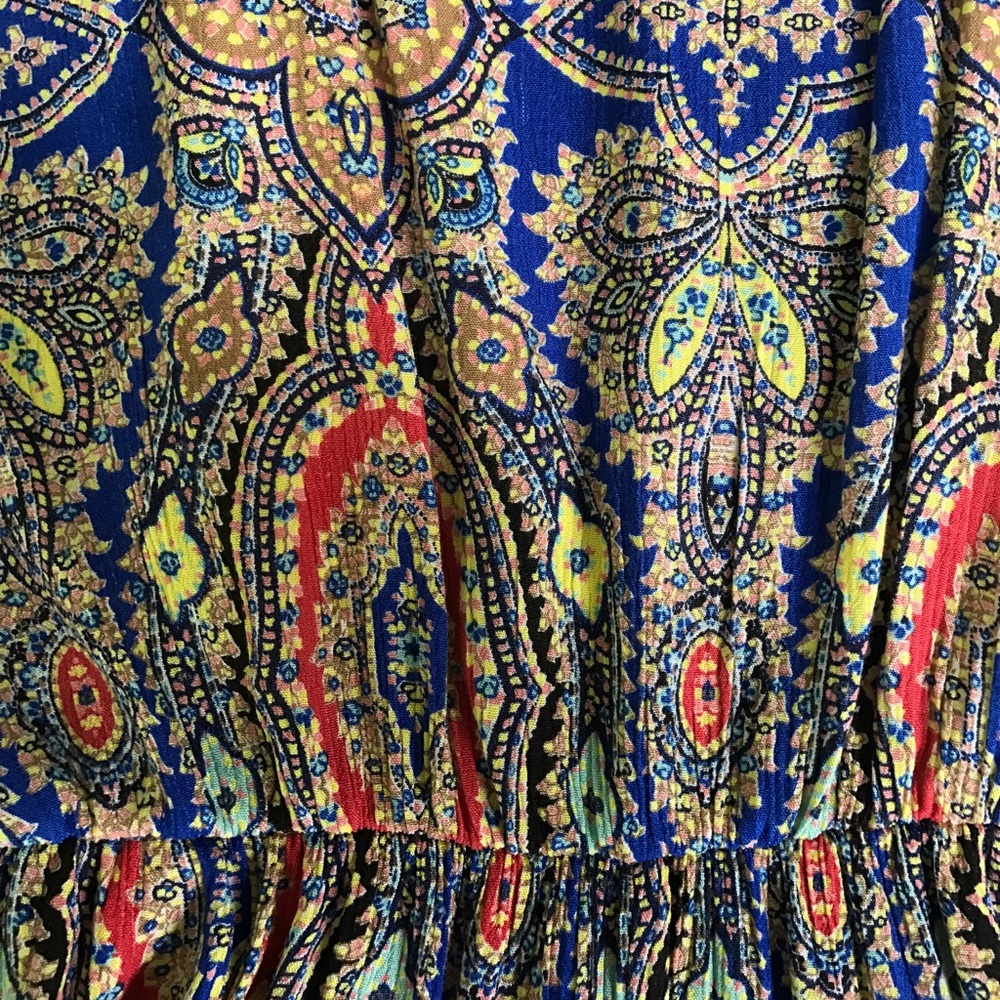 Patterned Romper - Picture 2 of 2