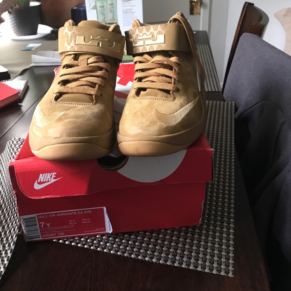 Nike Air Akronite AS Sneakers