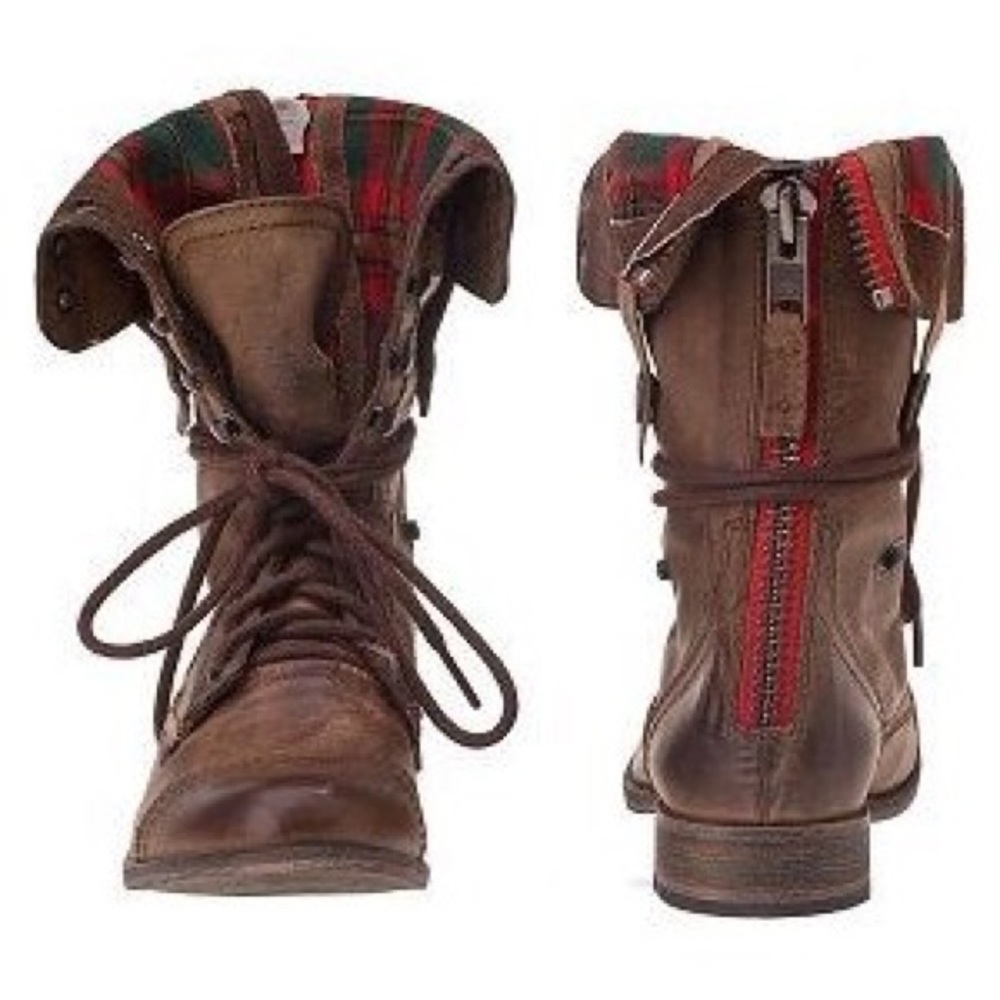 STEVE MADDEN BROWN COMBAT BOOTS