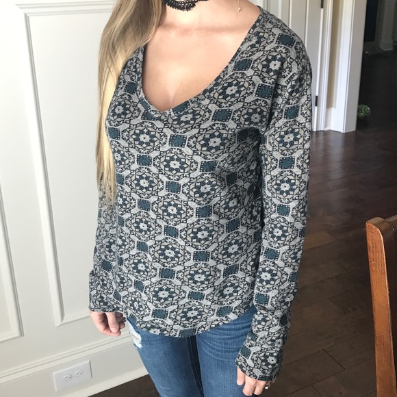 Long Sleeve Printed Shirt - Urban Outfitters - Picture 2 of 5