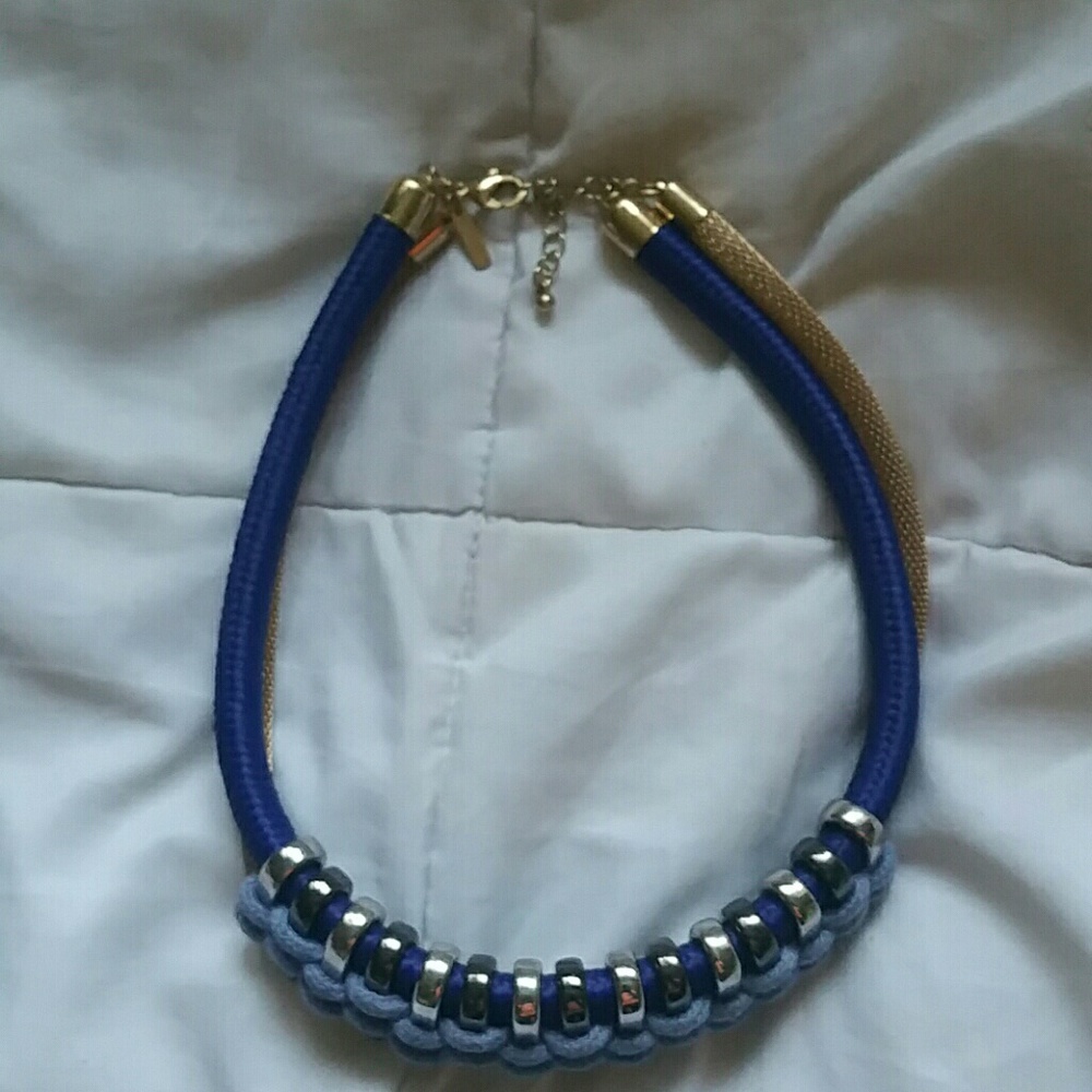 Necklace (used)