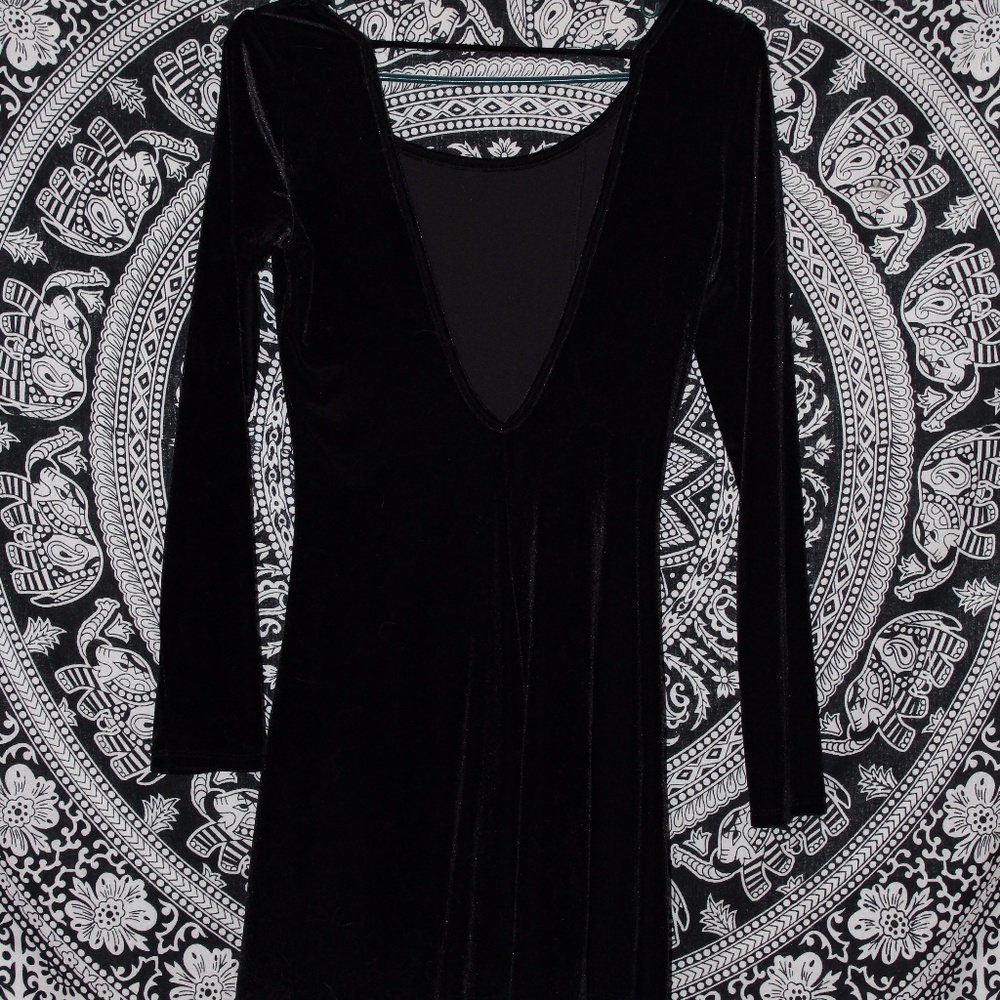 Black velvet dress with open back