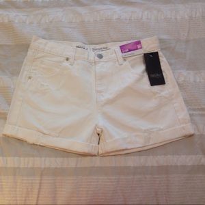 Mossimo BOYFRIEND Cuffed Midi White Denim Shorts