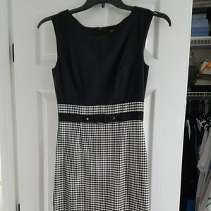 White house black market dress white and black
