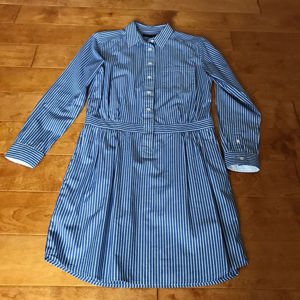 ⚡️Price Drop⚡️Banana Republic striped shirt dress