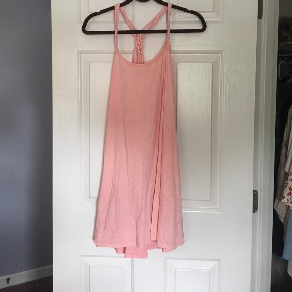 Comfortable pink shift dress.