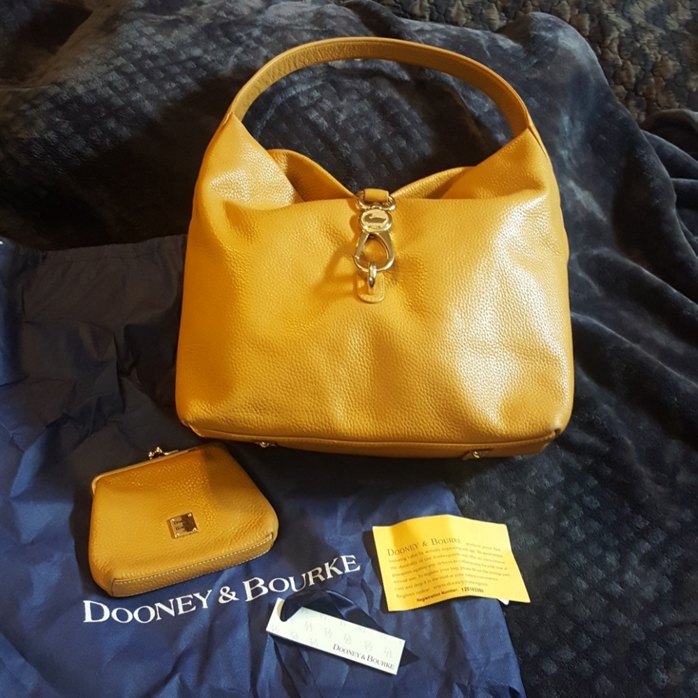 Dooney & Bourke bag