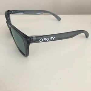 Oakley Frogskins