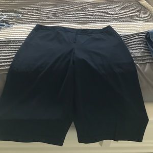 Black lane Bryant Capri pants