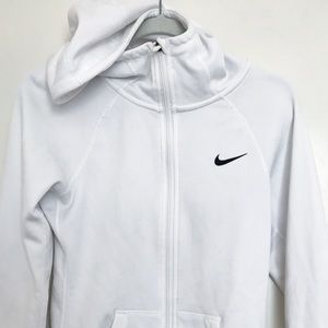 • n i k e • z i p • u p •