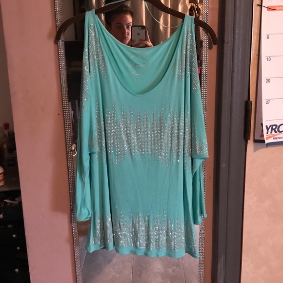 INC Off the shoulder Embellished shirt - Picture 4 of 5