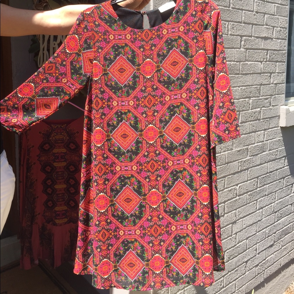 Everly Dress - Picture 2 of 5