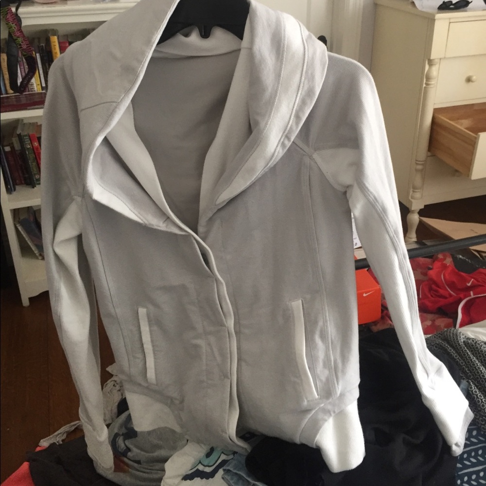 lululemon white and grey jacket