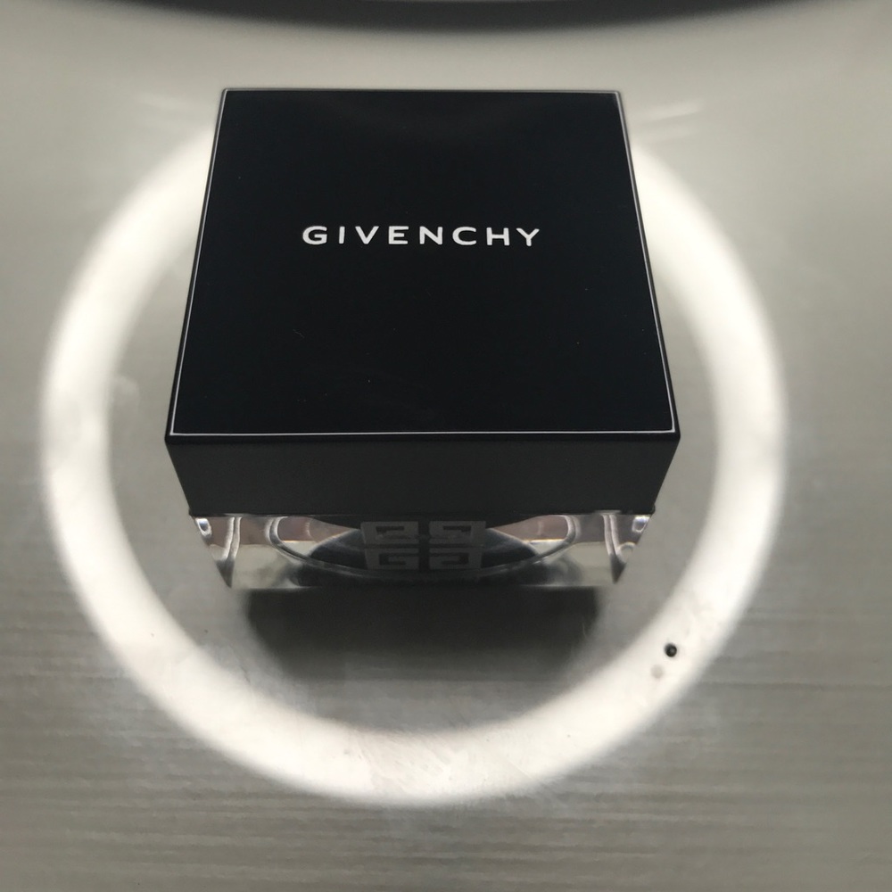 Givenchy eye creme
