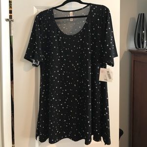 LuLaRoe XXL black and white Perfect tee Never worn