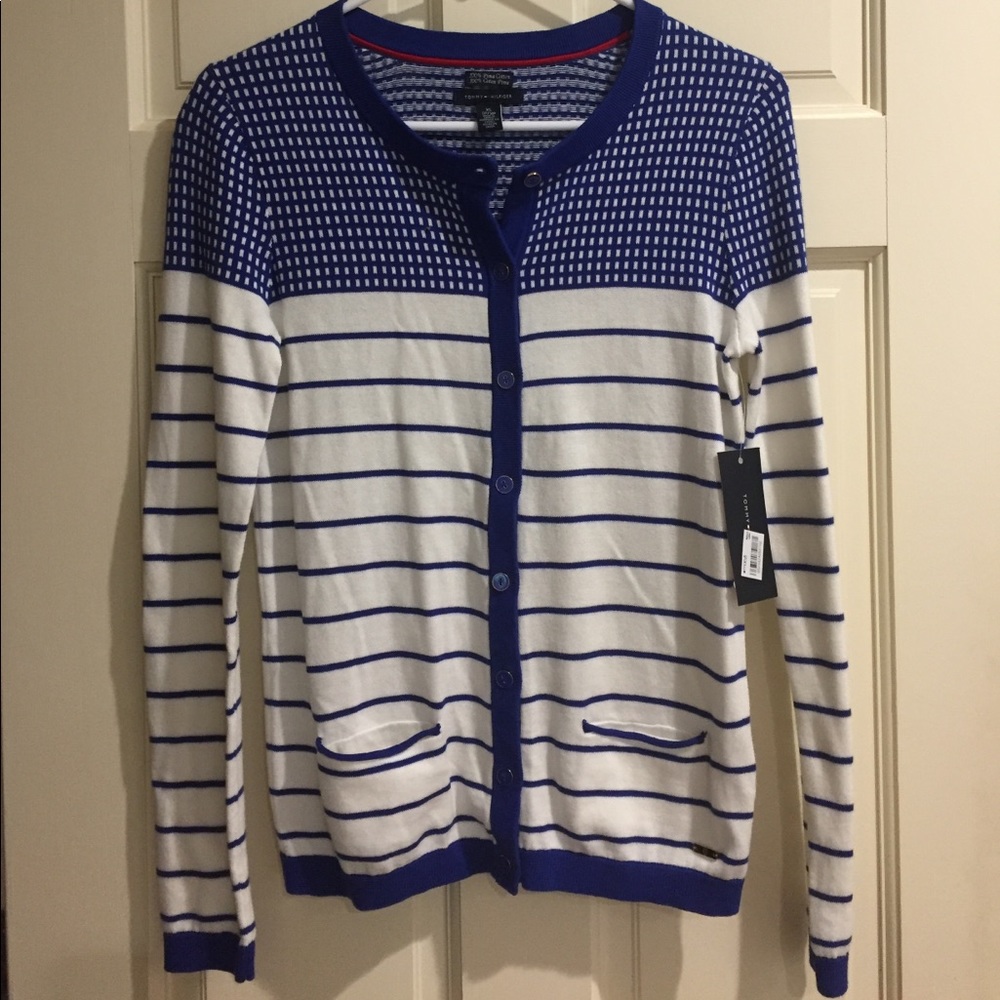 Beautiful NWT Tommy Hilfiger sweater