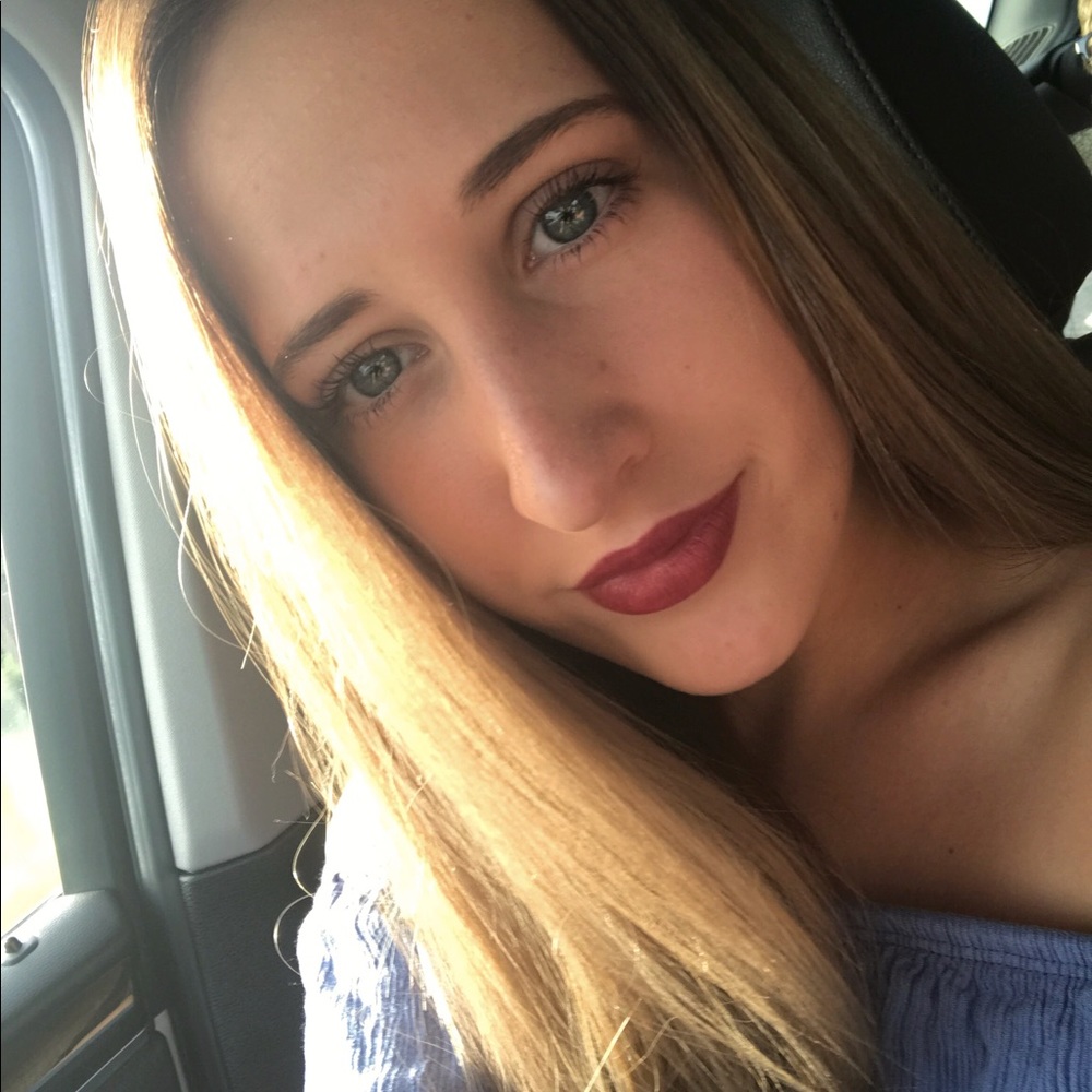 Meet your Posher, Skylar