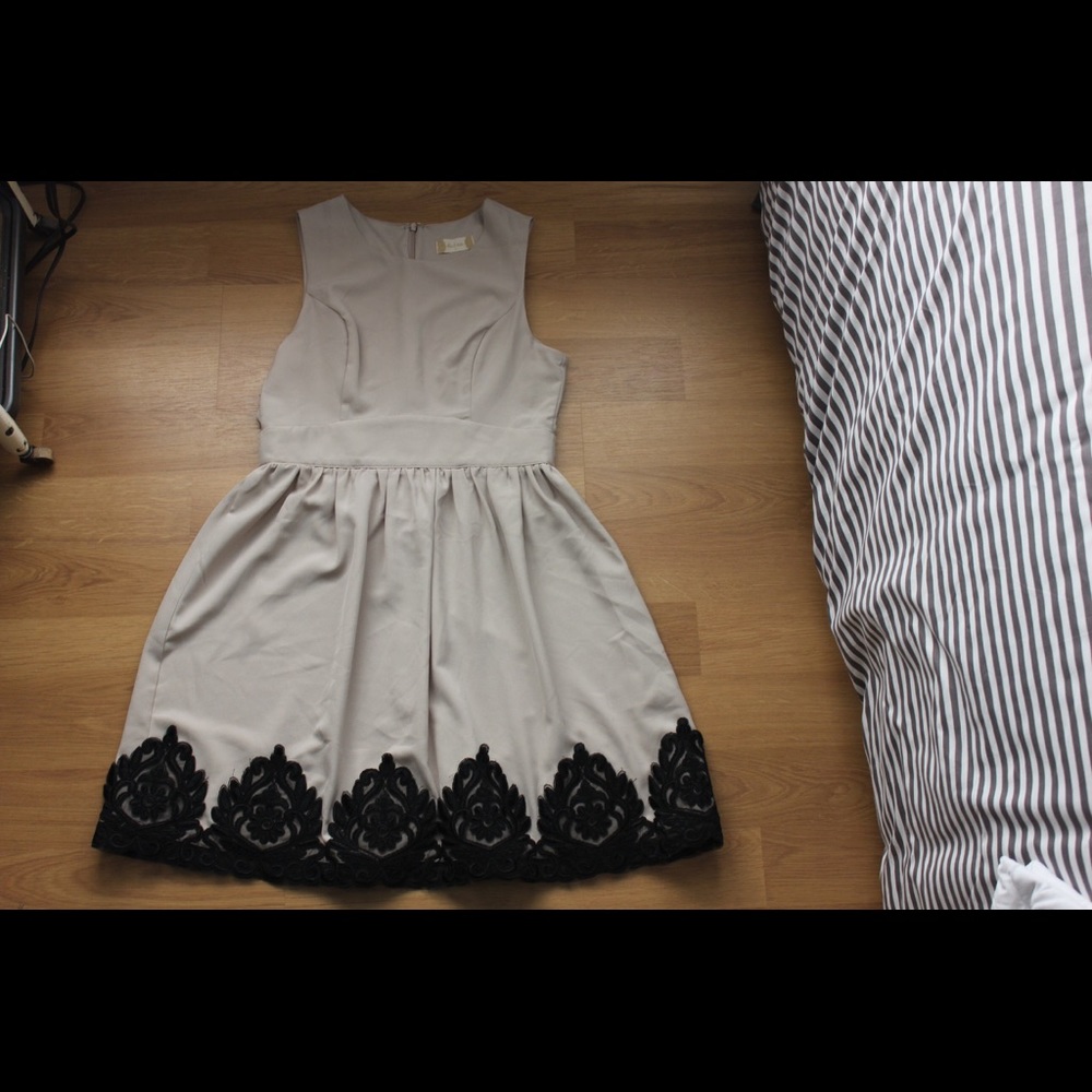 Gorgeous cream dress!!!